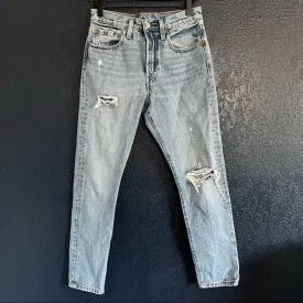 Levi’s 501 Skinny in Can't Touch This